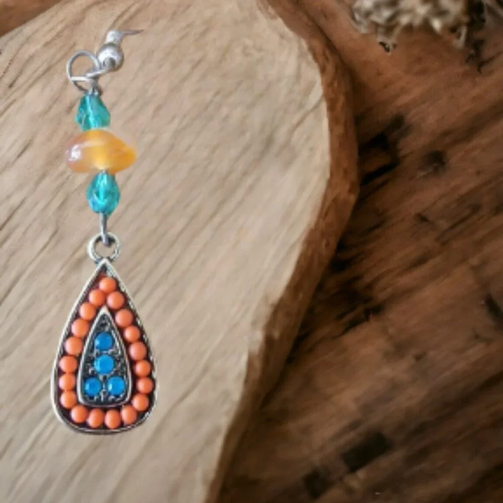 Southwest Style Crystal Silver Earrings - Hand Crafted‎ - New